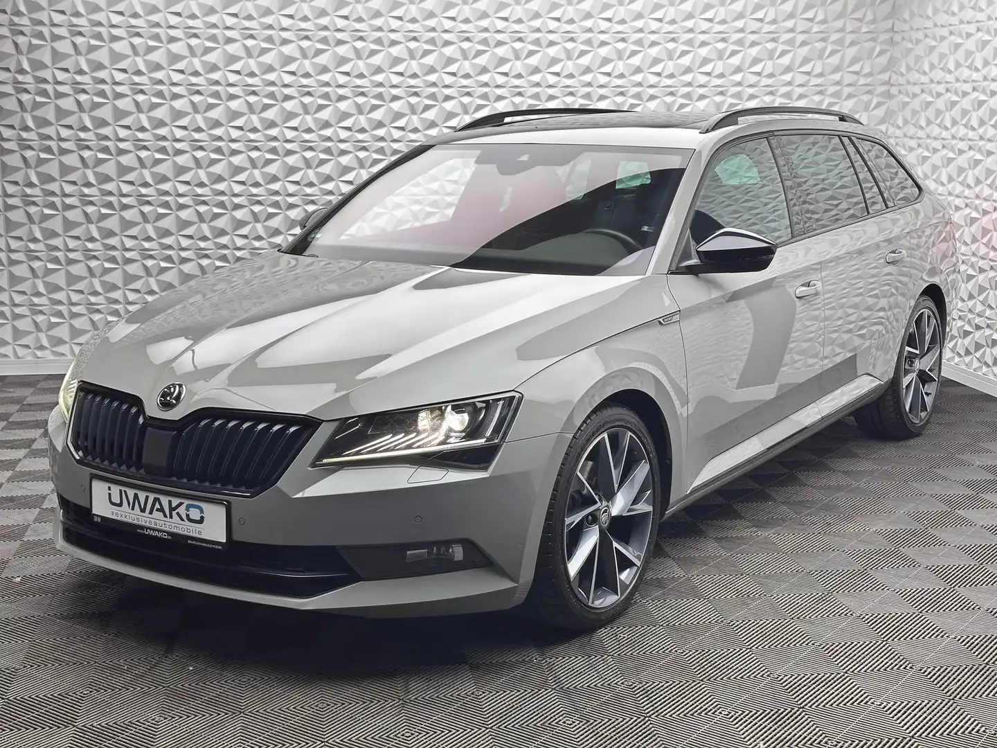 Skoda Superb 2.0 TDI SPORTLINE/VIRT/PANO/CARBON/R-CAM Gris - 2