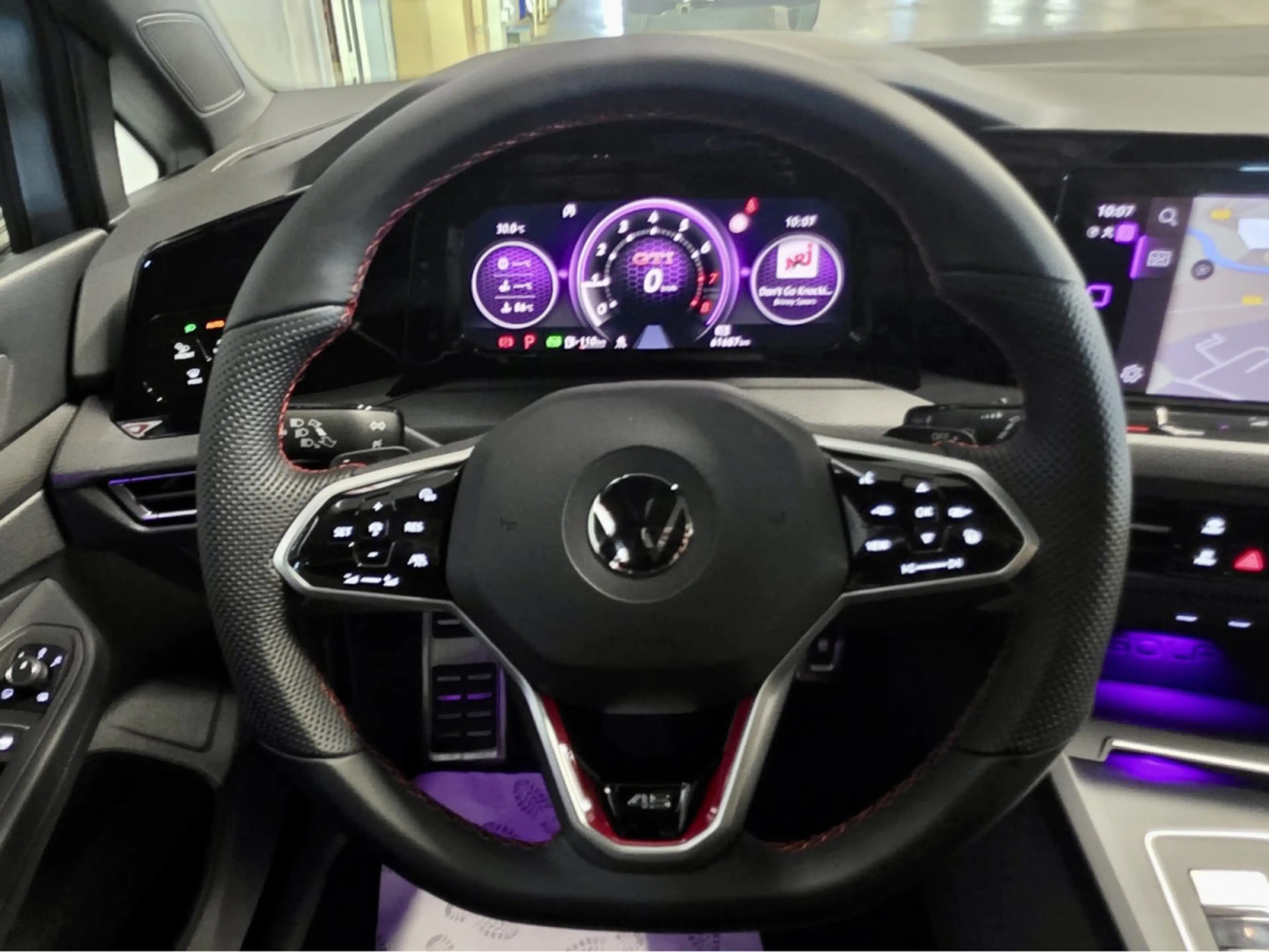 Volkswagen Golf GTI 2.0 TSI 300 CLUBSPORT ÉDITION 45 AKRAPOVIC DCC NUR — photo 8