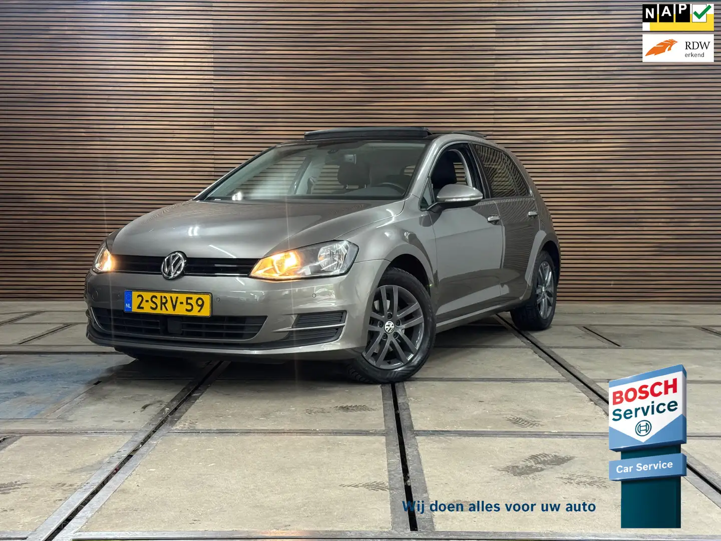 Volkswagen Golf 1.4 TSI Comfortline | Pano | Navigatie | Trekhaak Grijs - 1