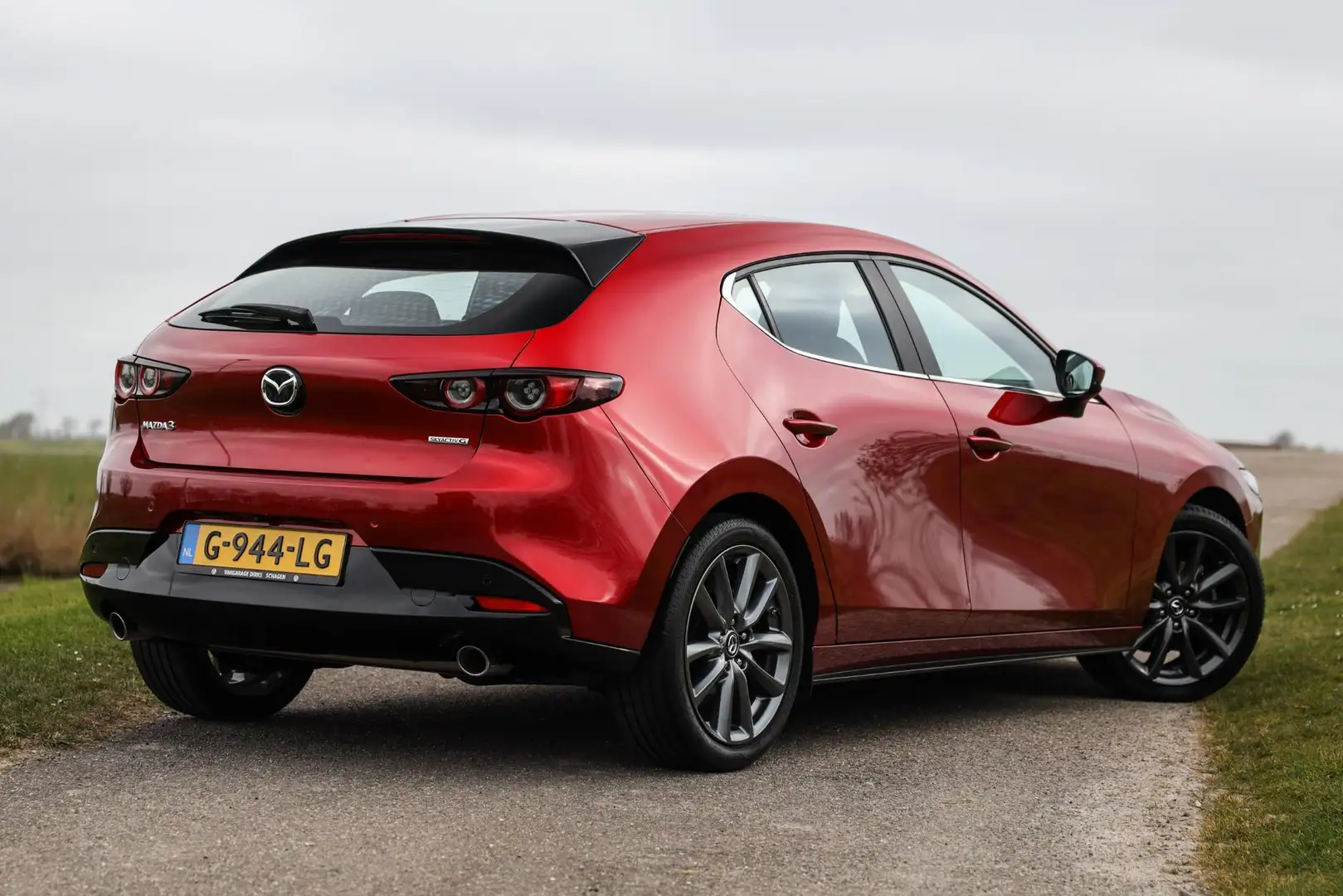 Mazda 3 2.0 e-SkyActiv-G M Hybrid Automaat ✅ LED ✅ Camera Kırmızı - 2