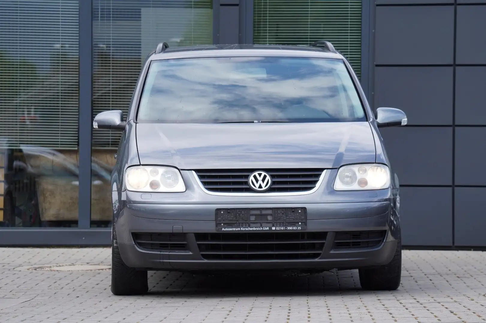 Volkswagen Touran Trendline Šedá - 2