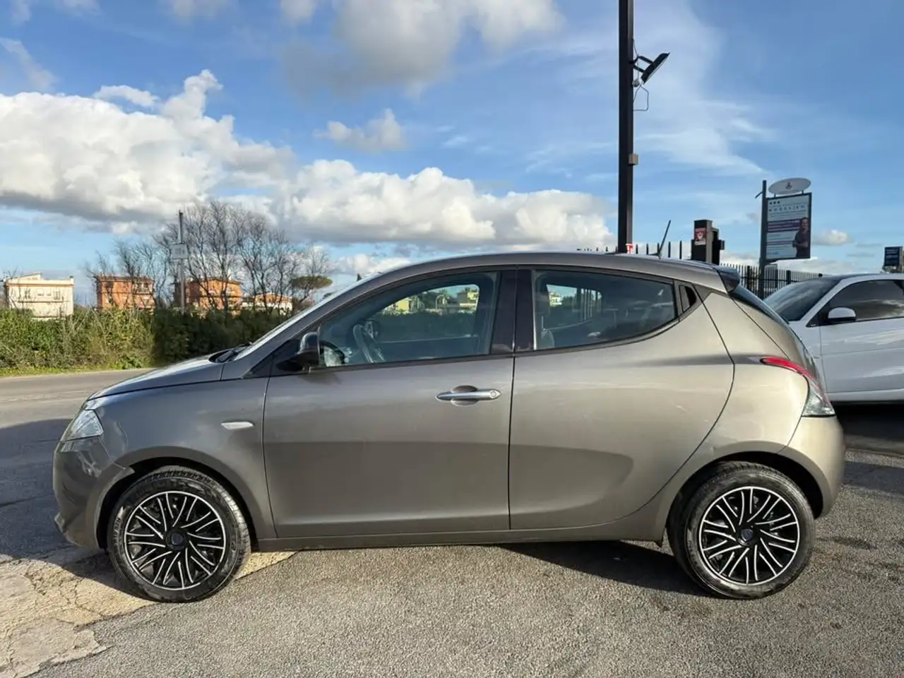 Lancia Ypsilon 2022 — фото 10