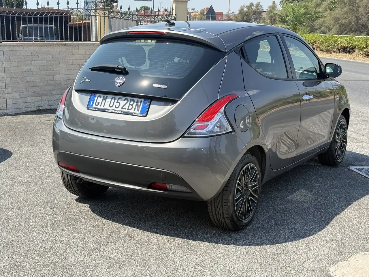 Lancia Ypsilon 2022 — фото 13
