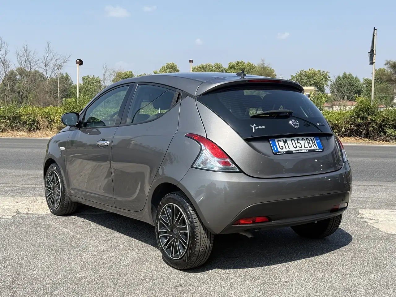 Lancia Ypsilon 2022 — фото 11