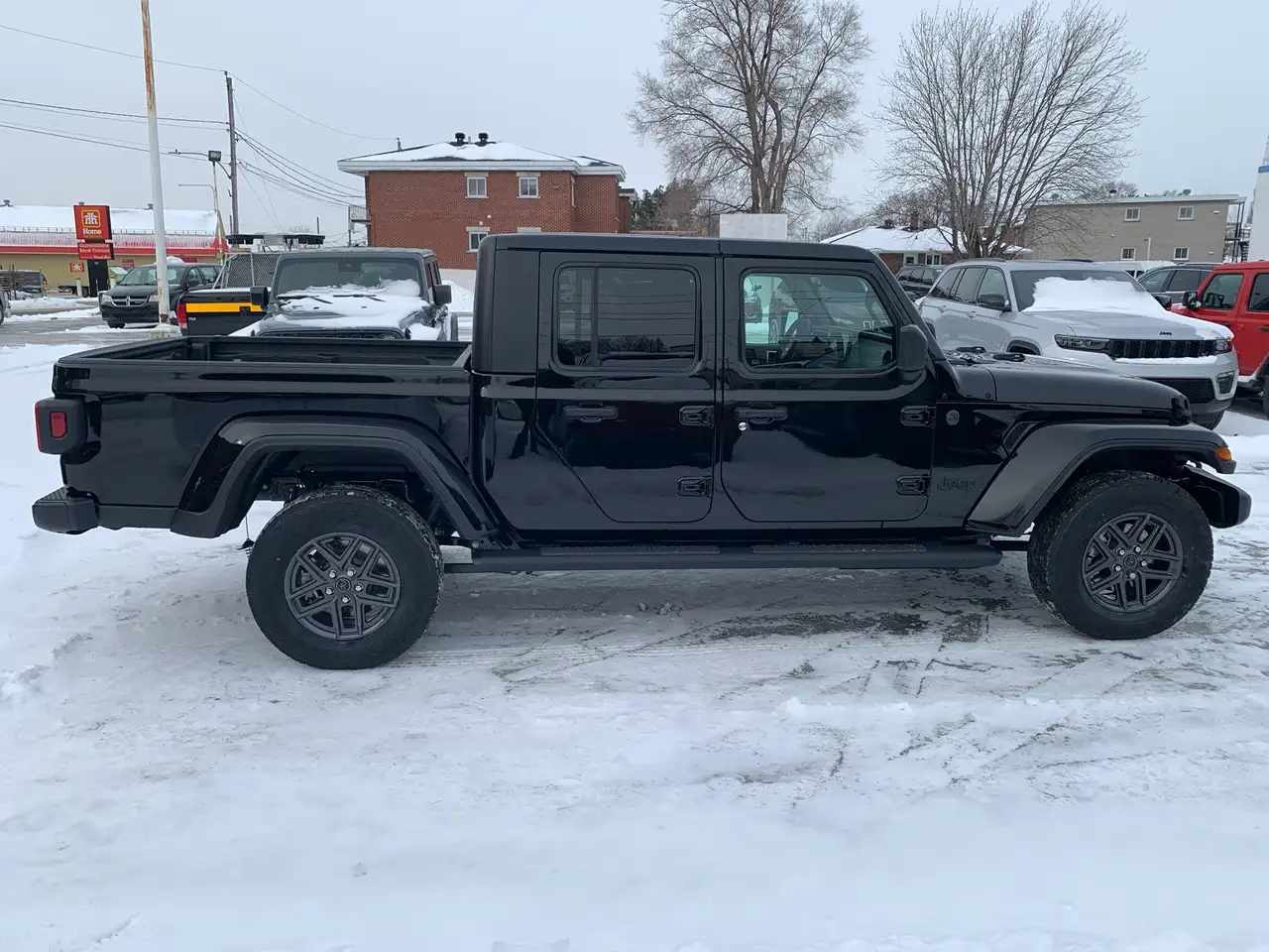 Jeep Gladiator снимка Jeep Gladiator