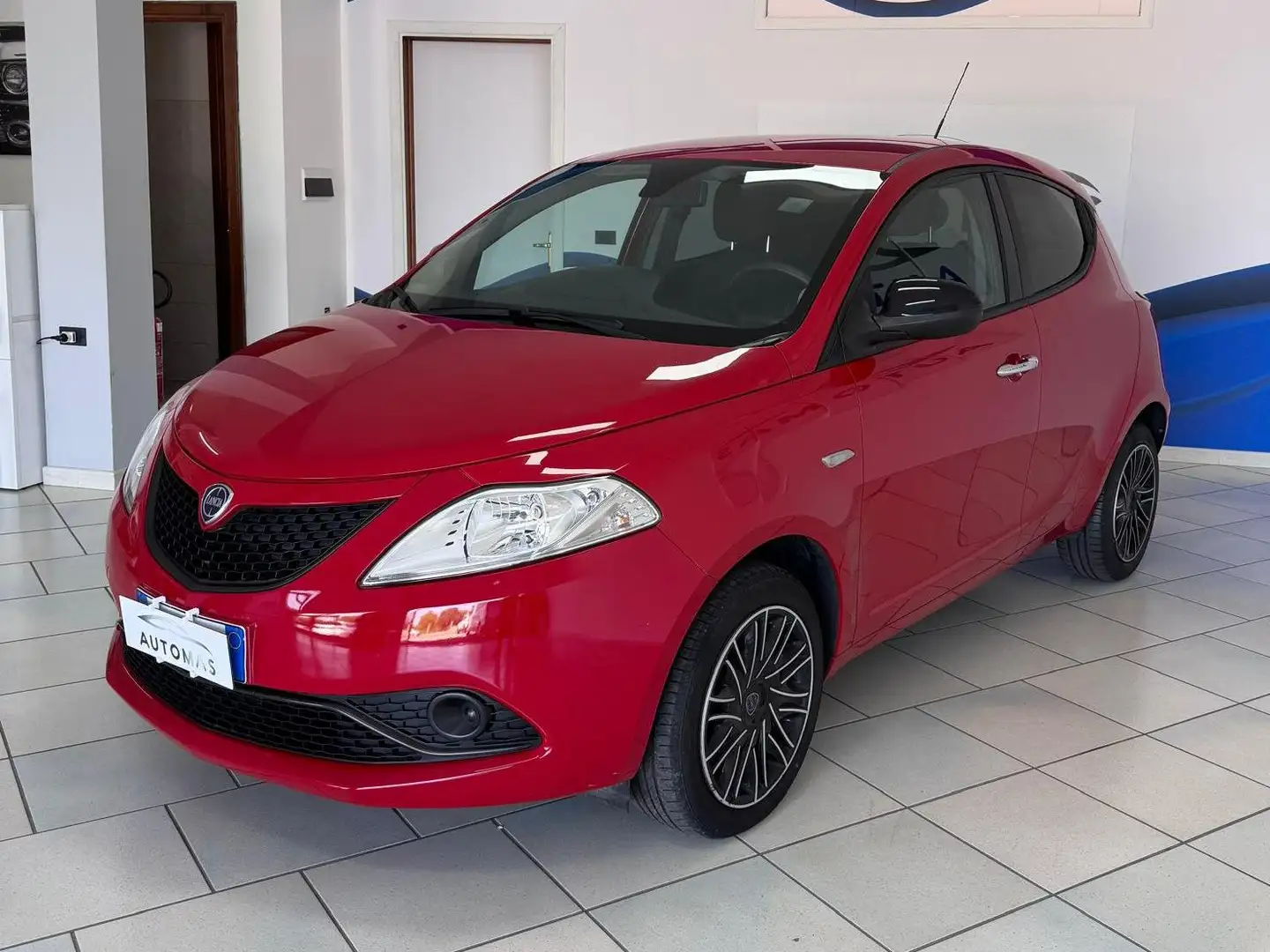 Lancia Ypsilon 1.2 69CV GOLD Rosso - 2