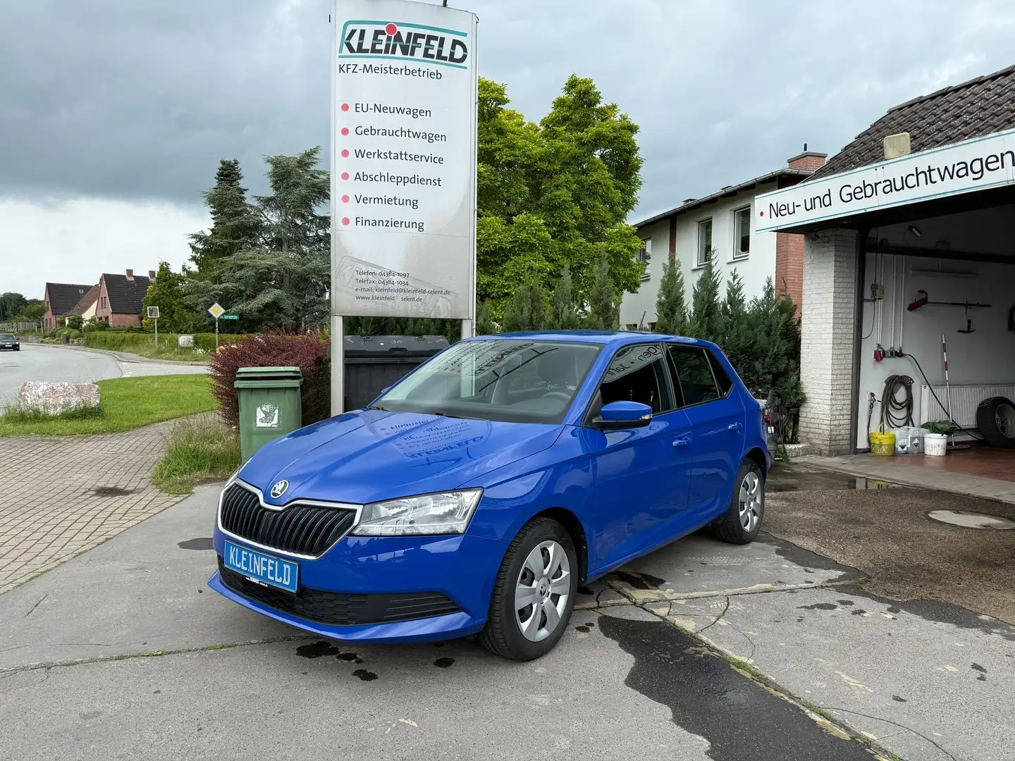 Skoda Fabia 1.0 MPI "Active" Klima-AHK-RD/USB-el.Fh-el.Asp-... Blauw - 1