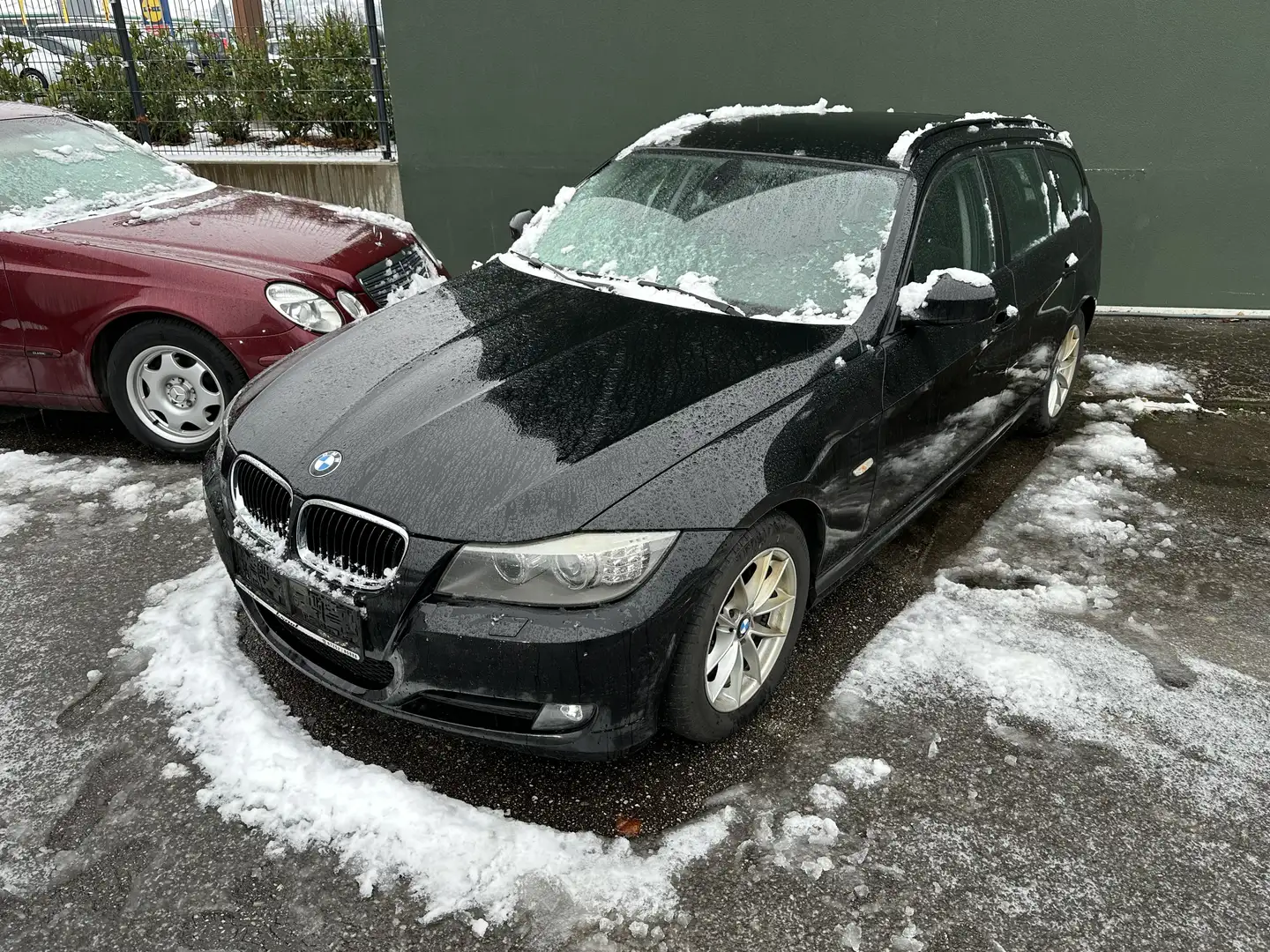 BMW 318 318d Touring Österreich-Paket,143PS,Xenon - 1