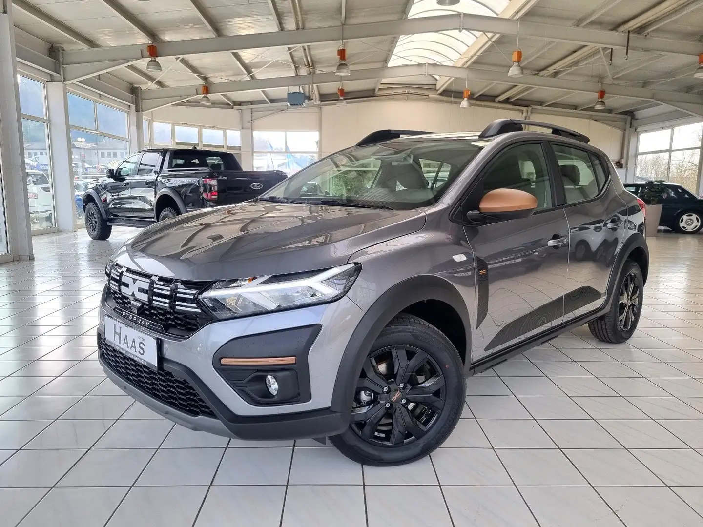 Dacia Sandero TCe 90 CVT Stepway Extreme *Sitzheizung* Grau - 1