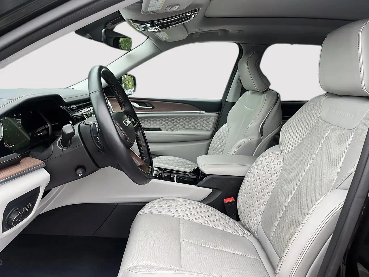 Jeep Grand Cherokee снимка Jeep Grand Cherokee