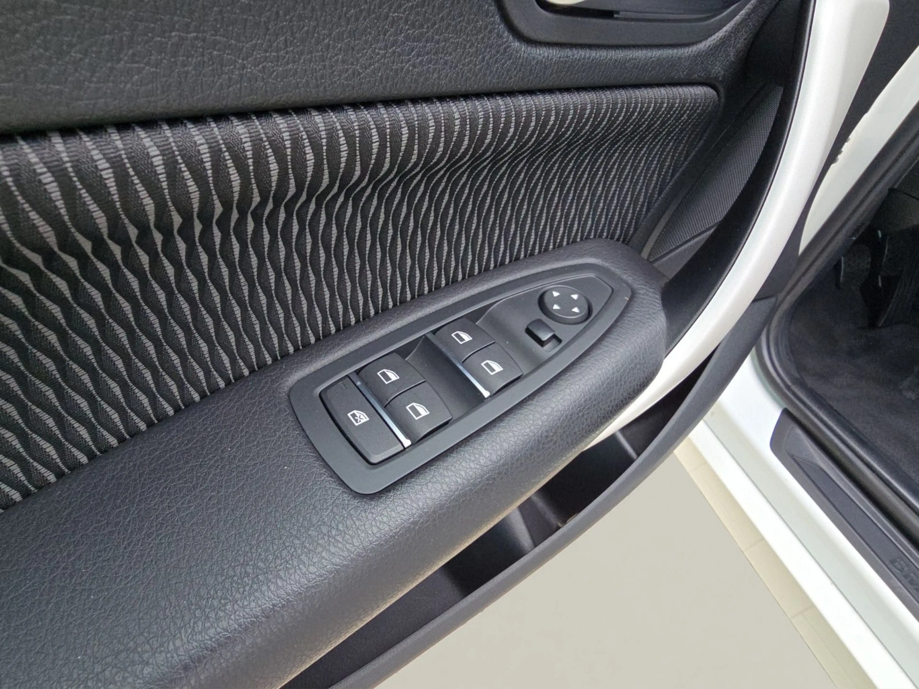 BMW 116 d Advantage*Navi*PDC*SHZ*Tempomat — photo 12