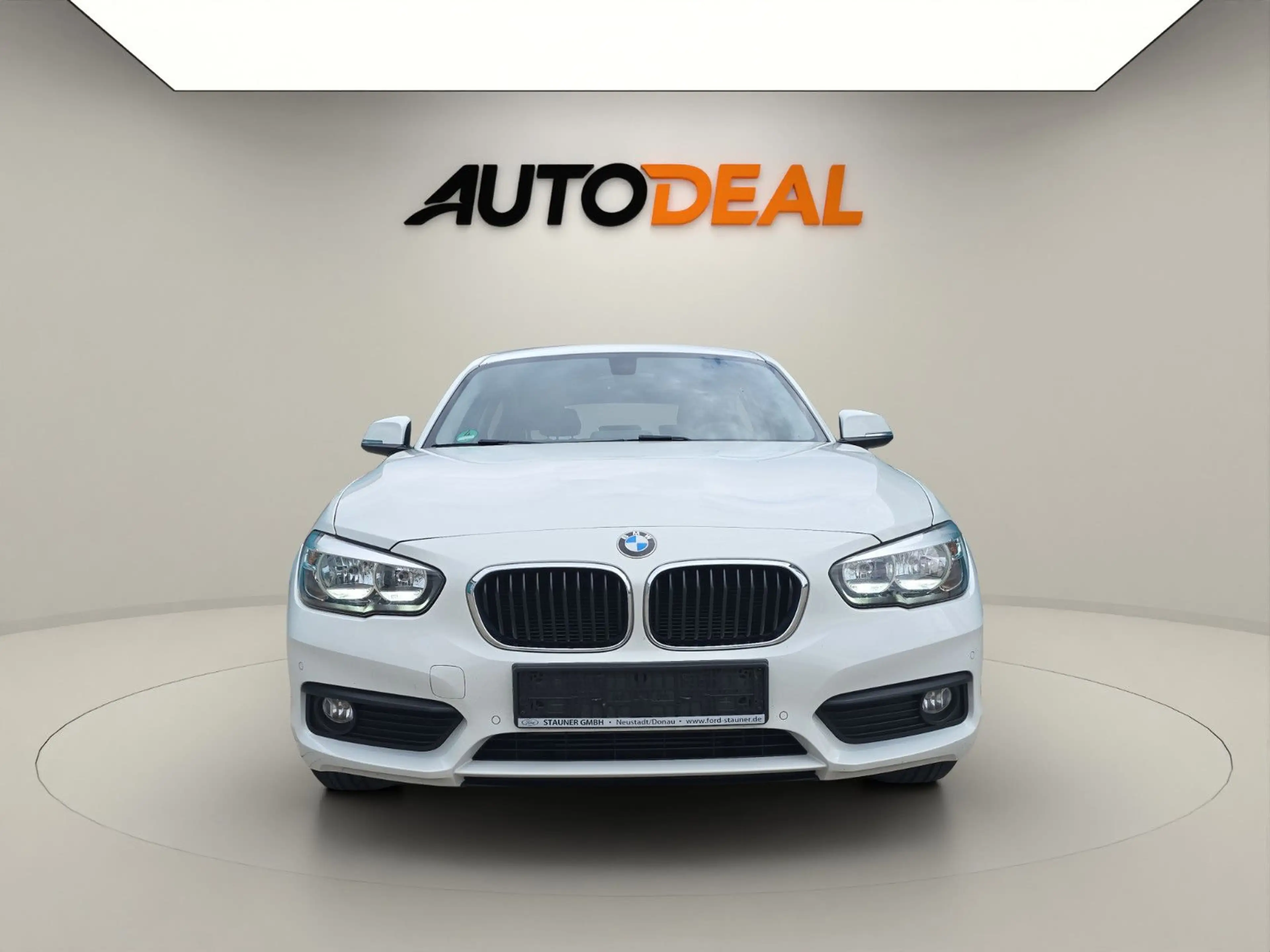 BMW 116 d Advantage*Navi*PDC*SHZ*Tempomat — photo 2