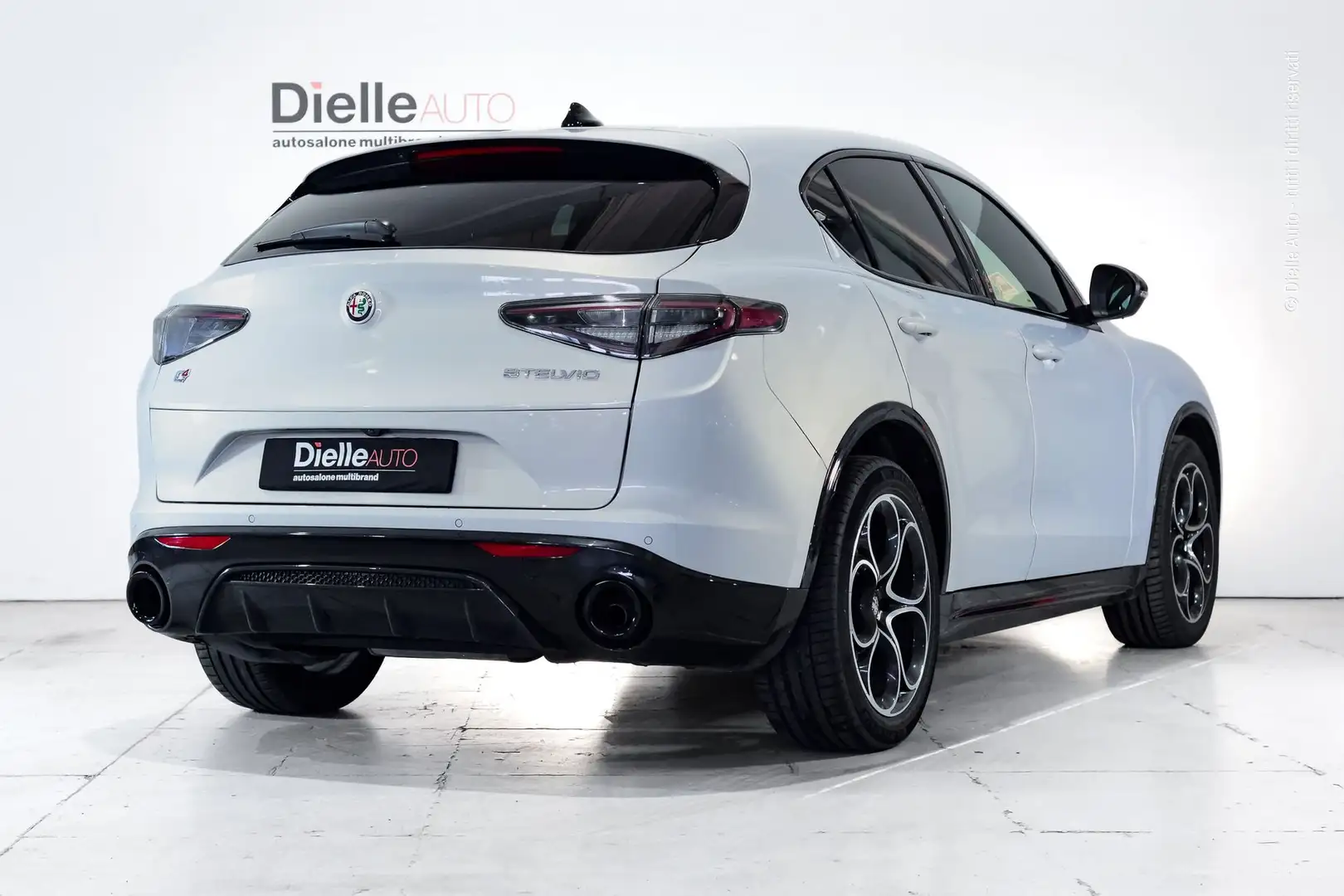 Alfa Romeo Stelvio Stelvio 2.2 Turbodiesel 210 CV AT8 Q4 Veloce Argento - 2