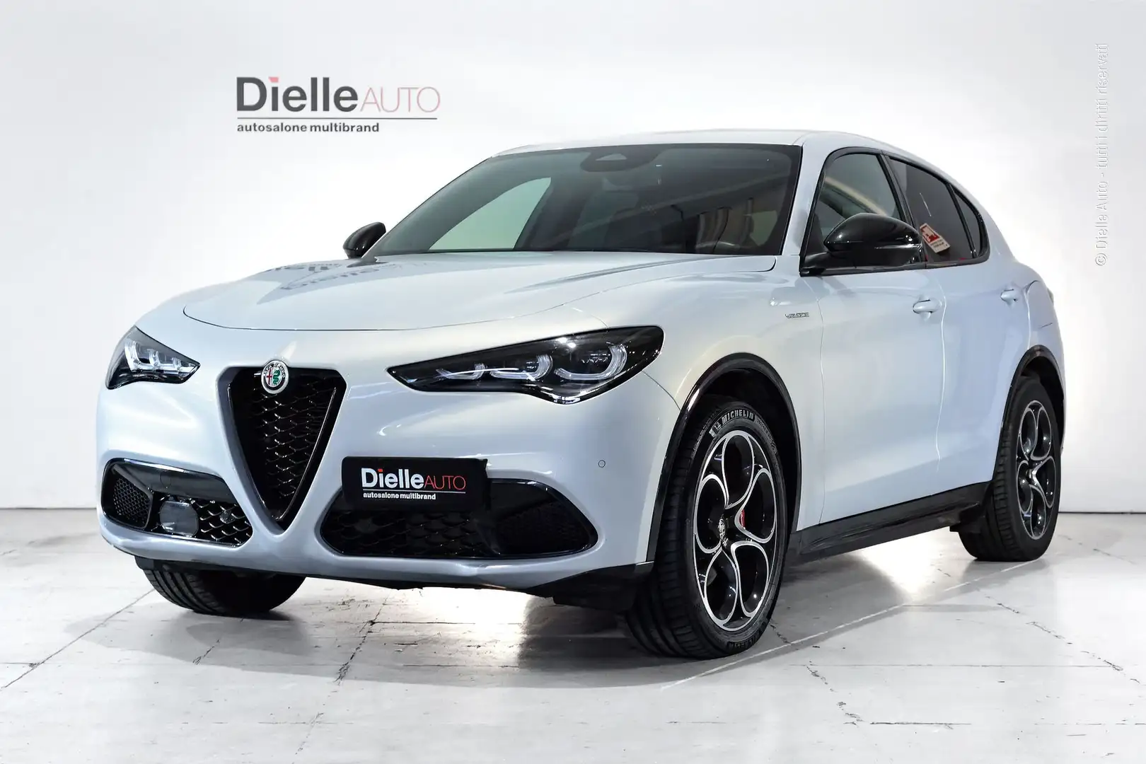 Alfa Romeo Stelvio Stelvio 2.2 Turbodiesel 210 CV AT8 Q4 Veloce Argento - 1
