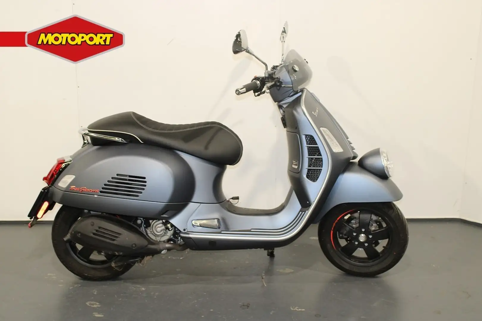 Vespa Sei Giorni 300 abs Nero - 1