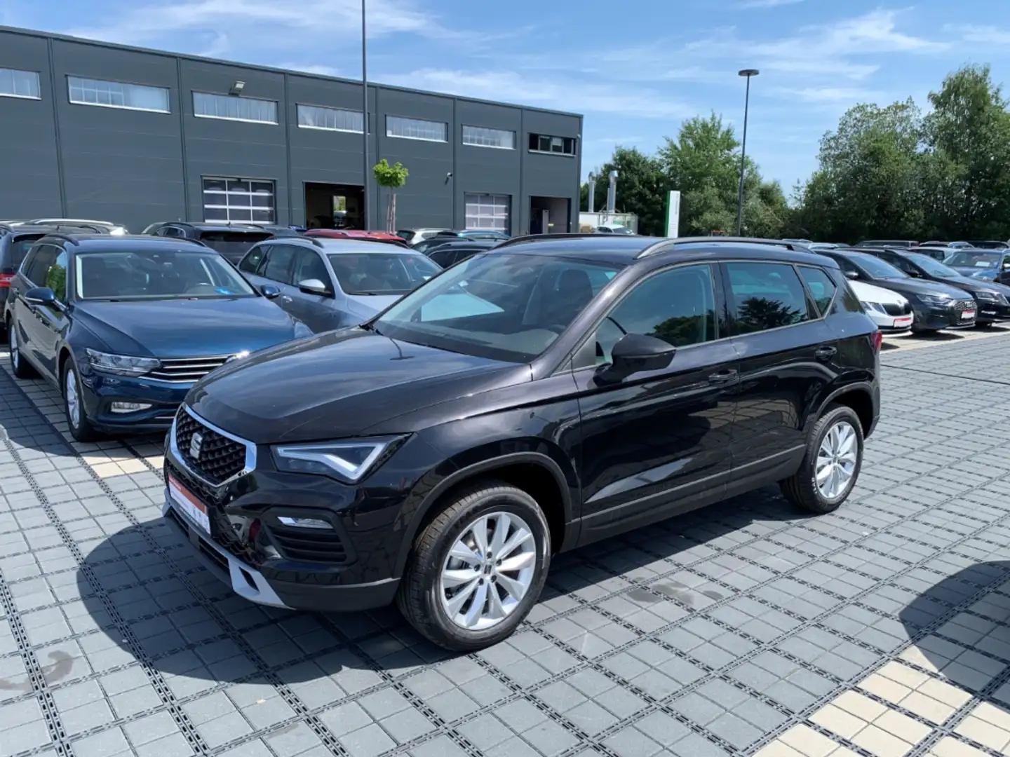 SEAT Ateca Style 1.5 TSI ACT Alu FSE LED Klimaautomatik Чорний - 1