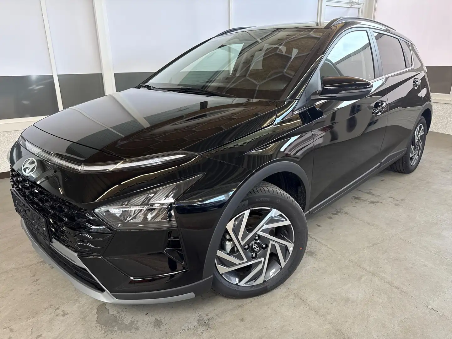 Hyundai BAYON PREMIUM FL NAVI SHZ RFK PDC KLIMAAUTOMATIK Lich... Negro - 1