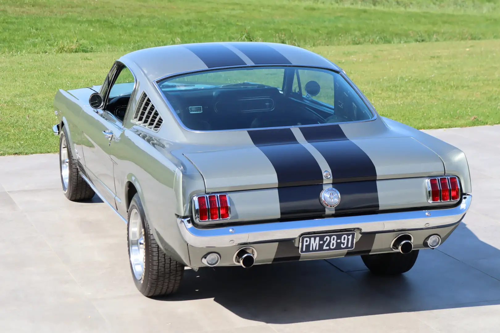 Ford Mustang Fastback - Restored Grijs - 2