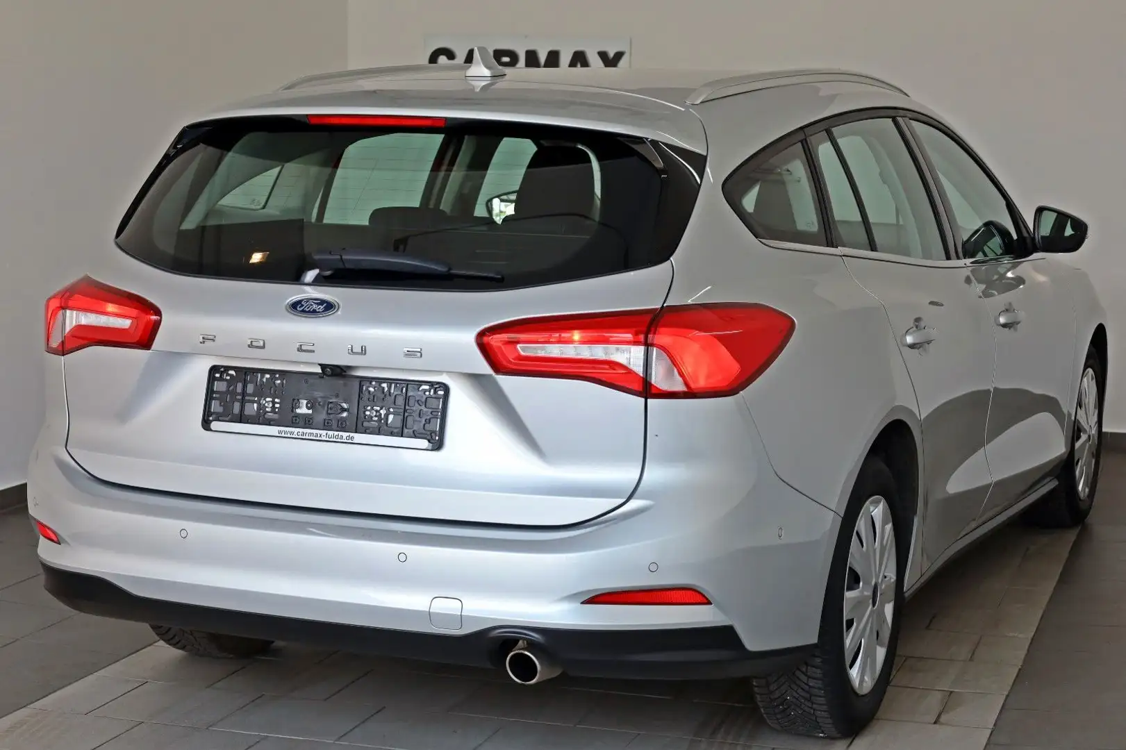 Ford Focus Turnier Cool & Connect Navi,LED,Kamera,SH Zilver - 2