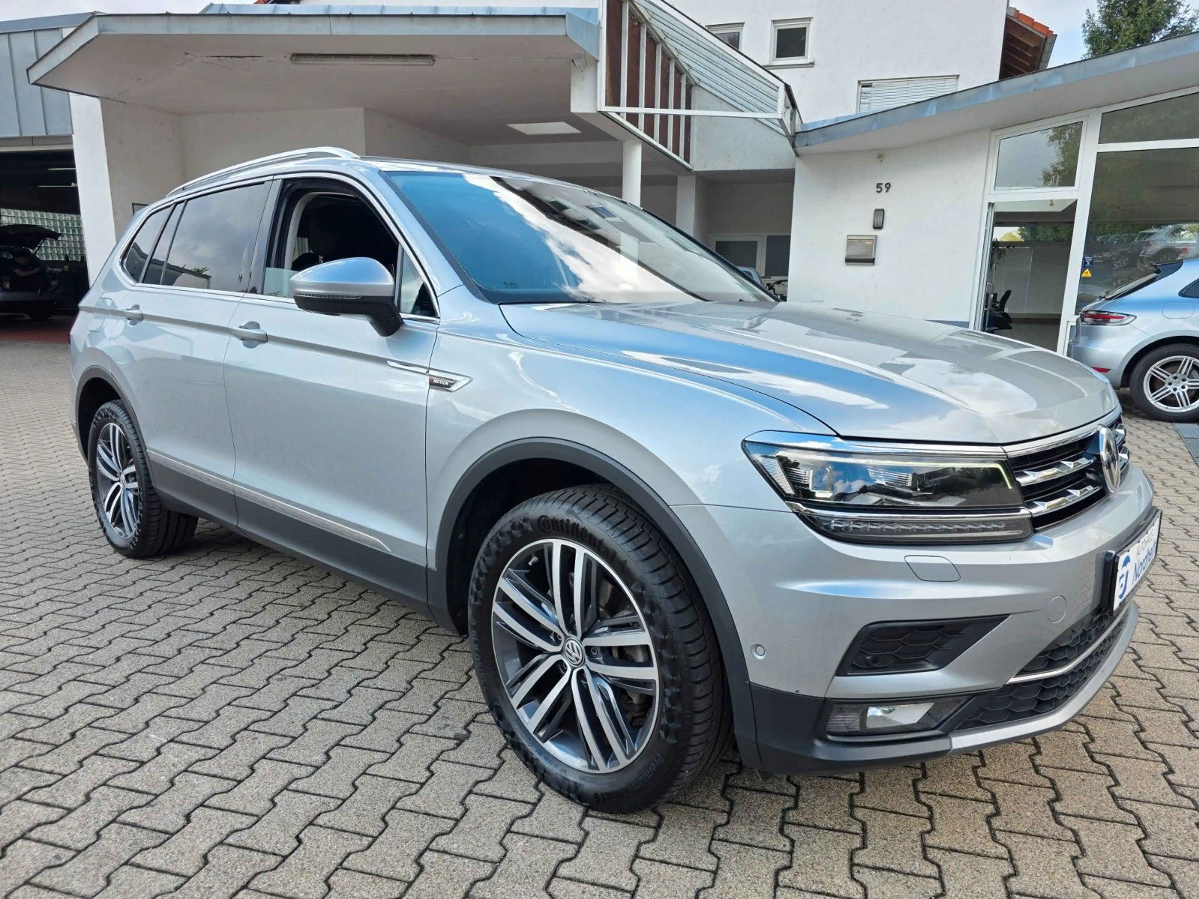 Volkswagen Tiguan Allspace Tiguan 2.0 TSI Allspace Highline 4Motion 7-Sitze — photo 3