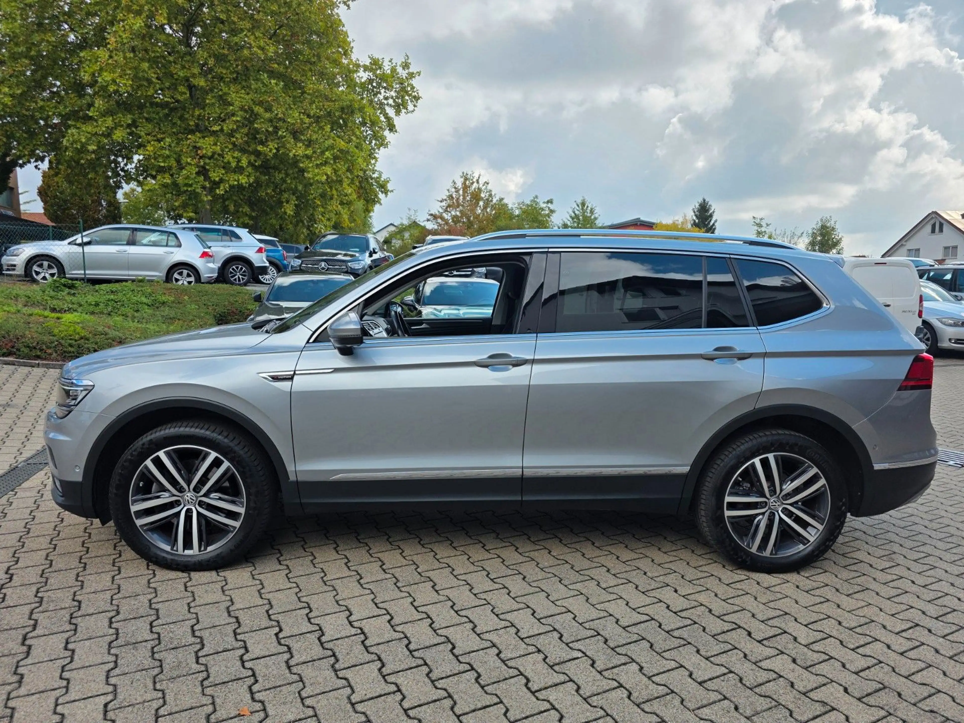 Volkswagen Tiguan Allspace Tiguan 2.0 TSI Allspace Highline 4Motion 7-Sitze — photo 5