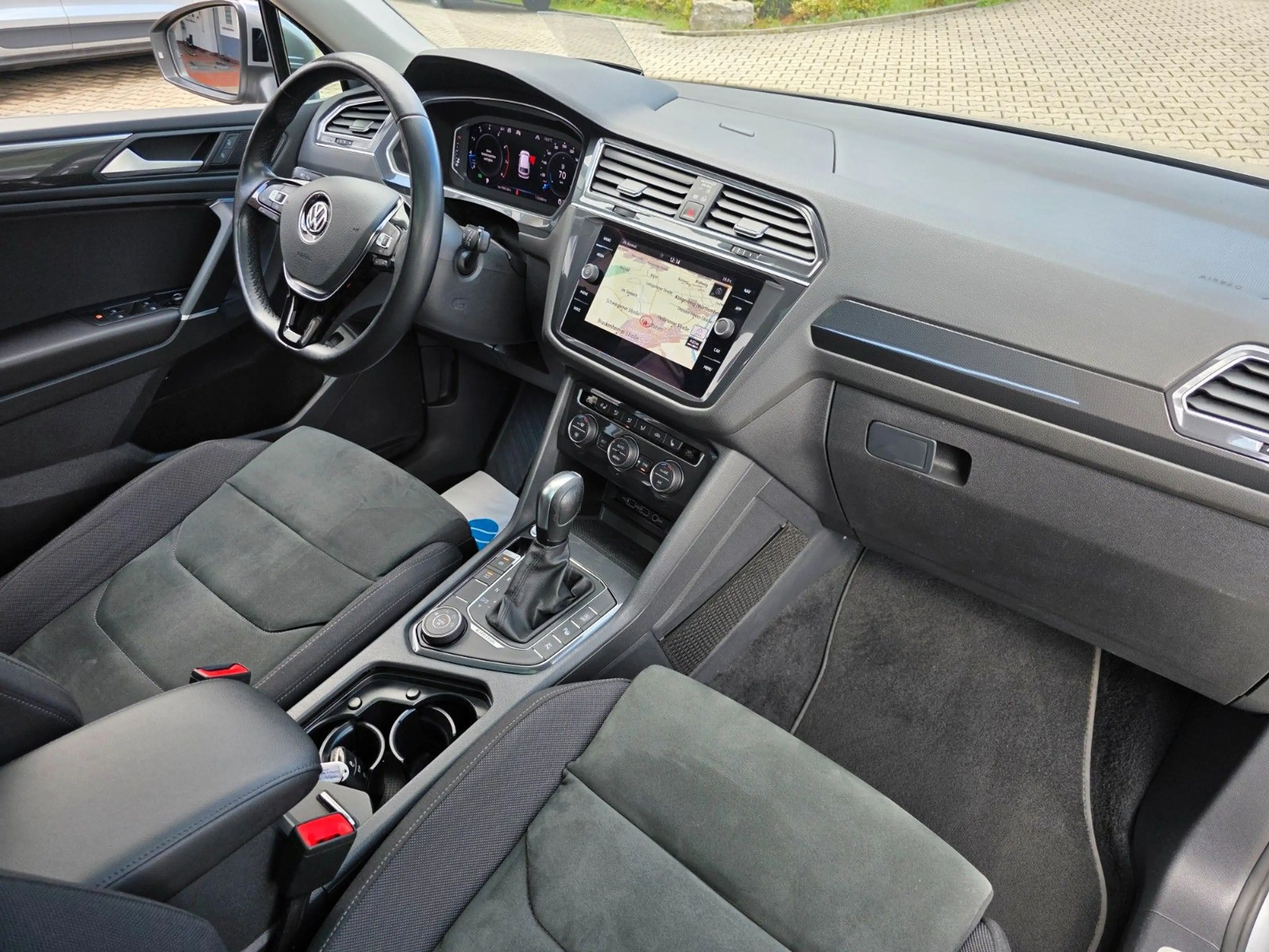 Volkswagen Tiguan Allspace Tiguan 2.0 TSI Allspace Highline 4Motion 7-Sitze — photo 2