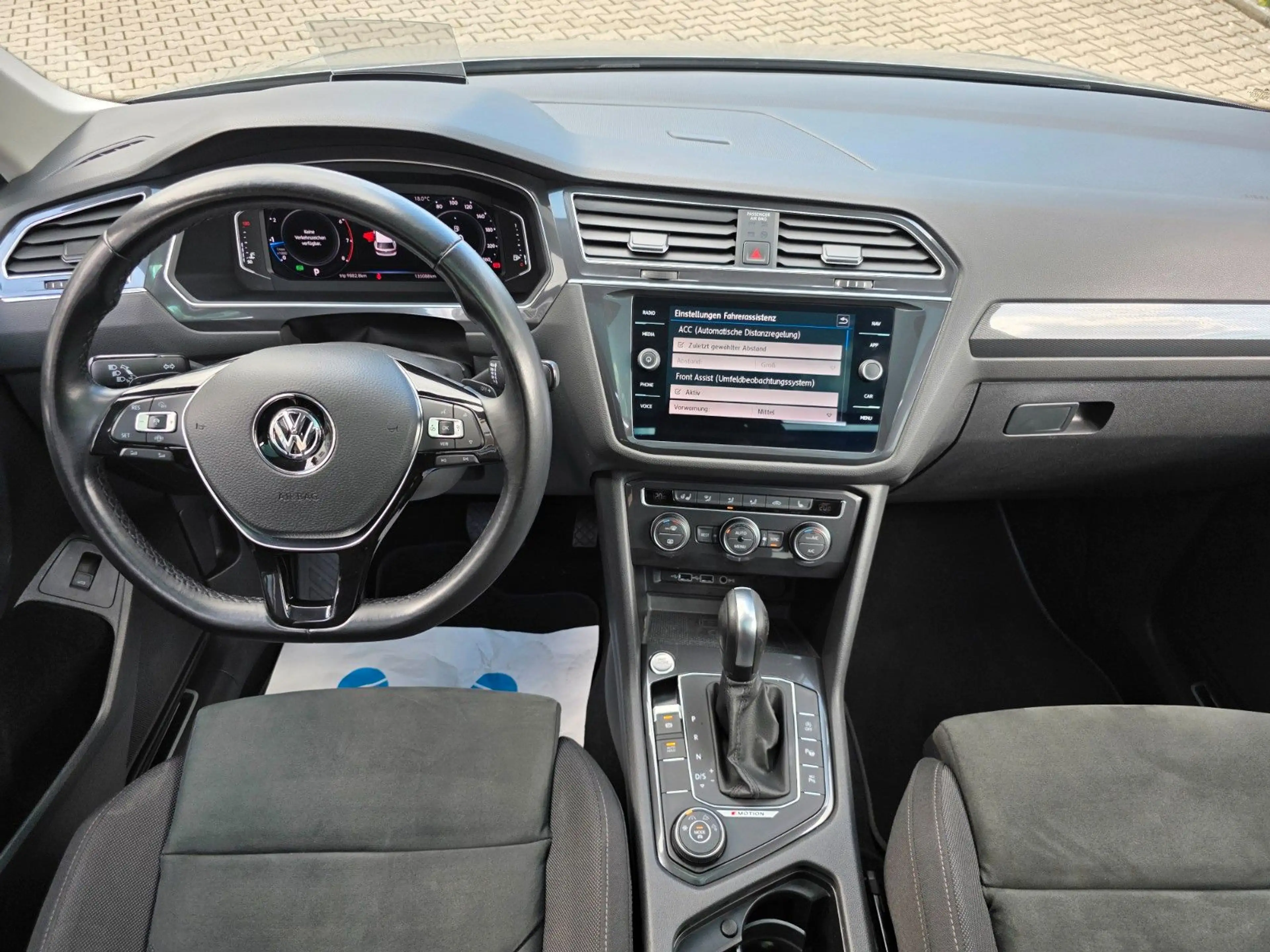 Volkswagen Tiguan Allspace Tiguan 2.0 TSI Allspace Highline 4Motion 7-Sitze — photo 11