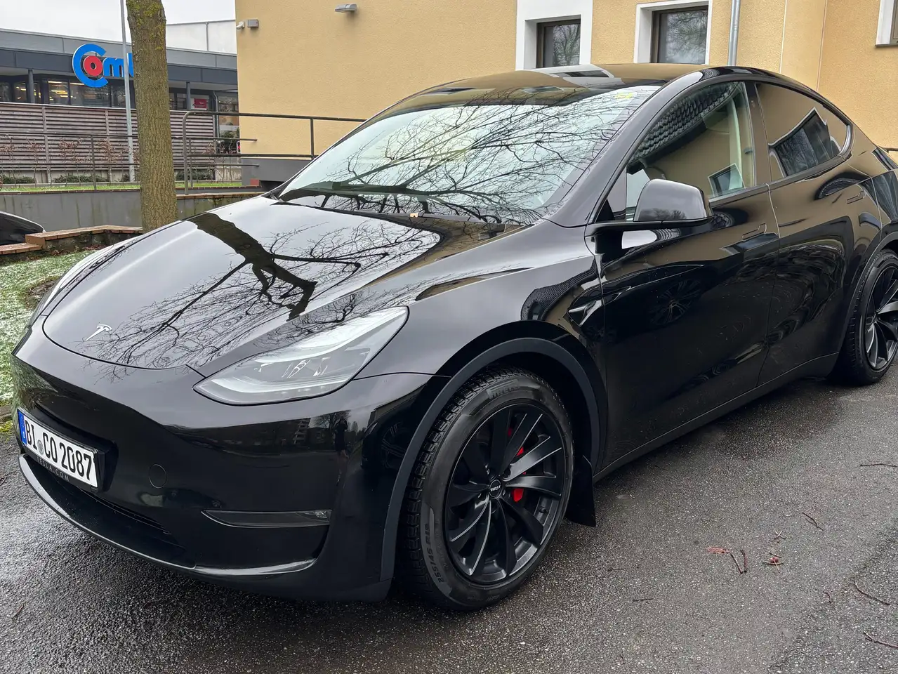 Tesla Model Y