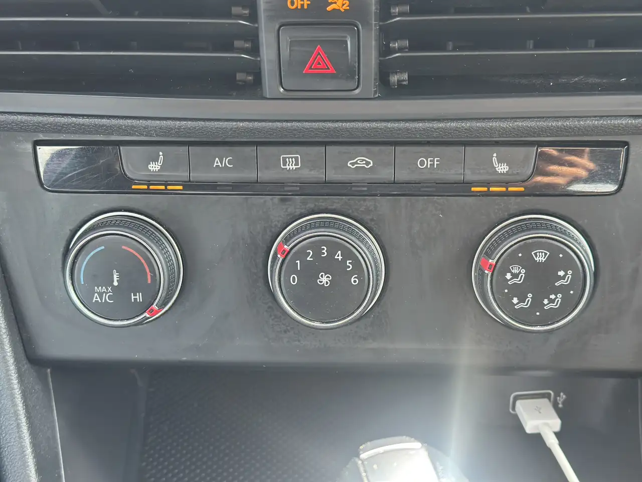 Volkswagen Jetta снимка Volkswagen Jetta