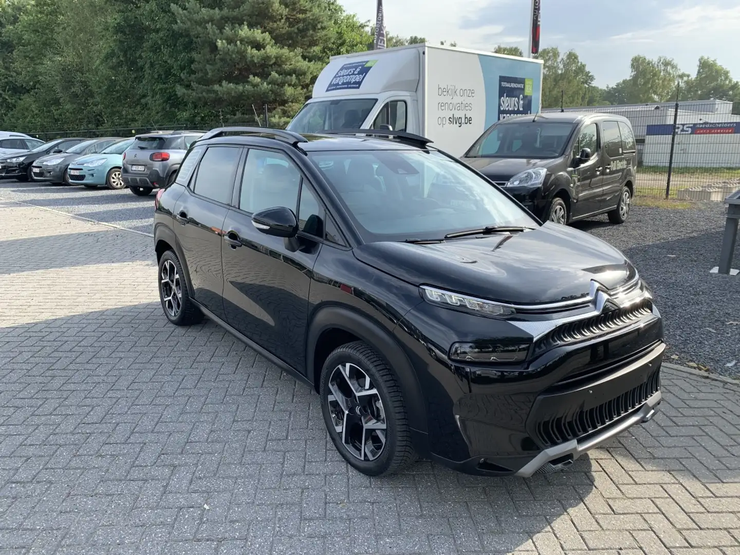 Citroen C3 Aircross 1.2 Turbo 110 Shine Pack Noir - 2