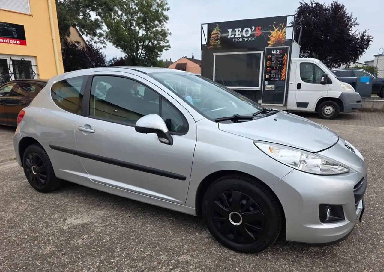 Peugeot 207 1.4l 75ch Urban Move