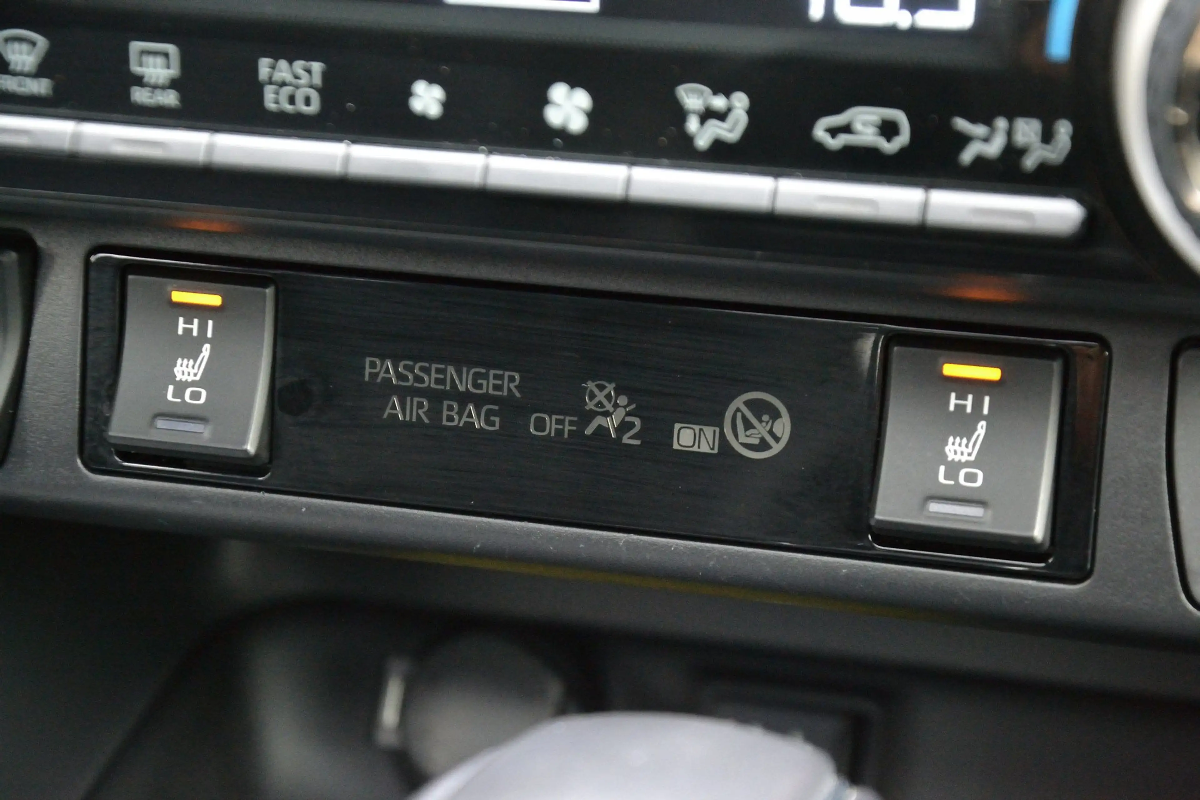 Toyota RAV 4 2.5 Hybrid Bi-Tone | Panoramadak | Trekhaak | Acht — photo 18