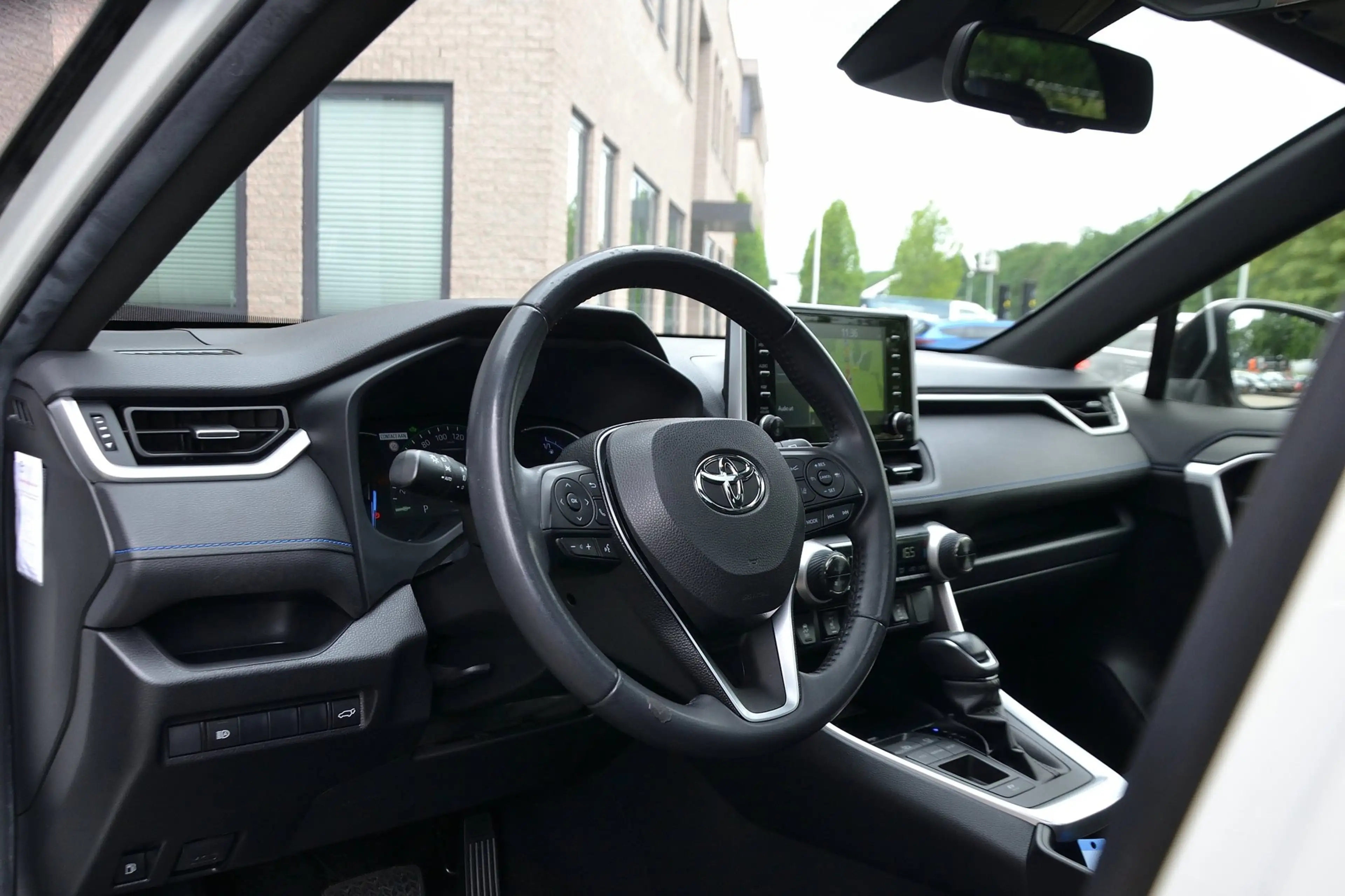 Toyota RAV 4 2.5 Hybrid Bi-Tone | Panoramadak | Trekhaak | Acht — photo 7