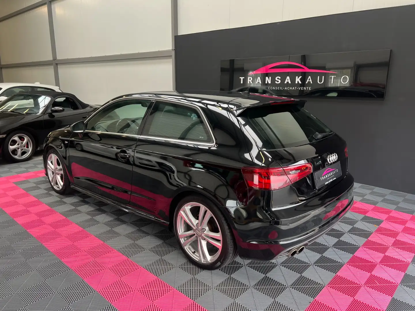 Audi A3 A3 1.8 TFSI 180 S Line S tronic 7 Schwarz - 2