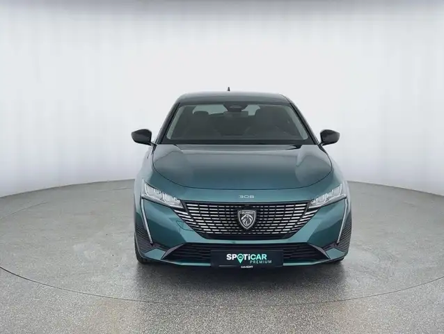 Peugeot 308 view 2