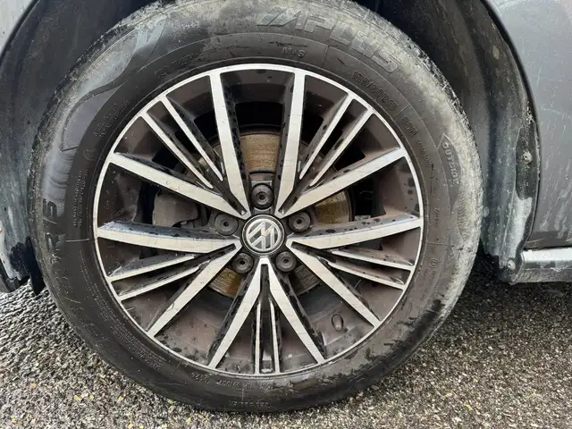 Volkswagen Polo view 8