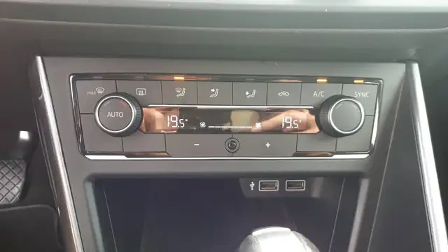 Volkswagen Polo view 13