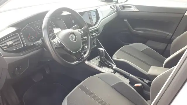 Volkswagen Polo view 8