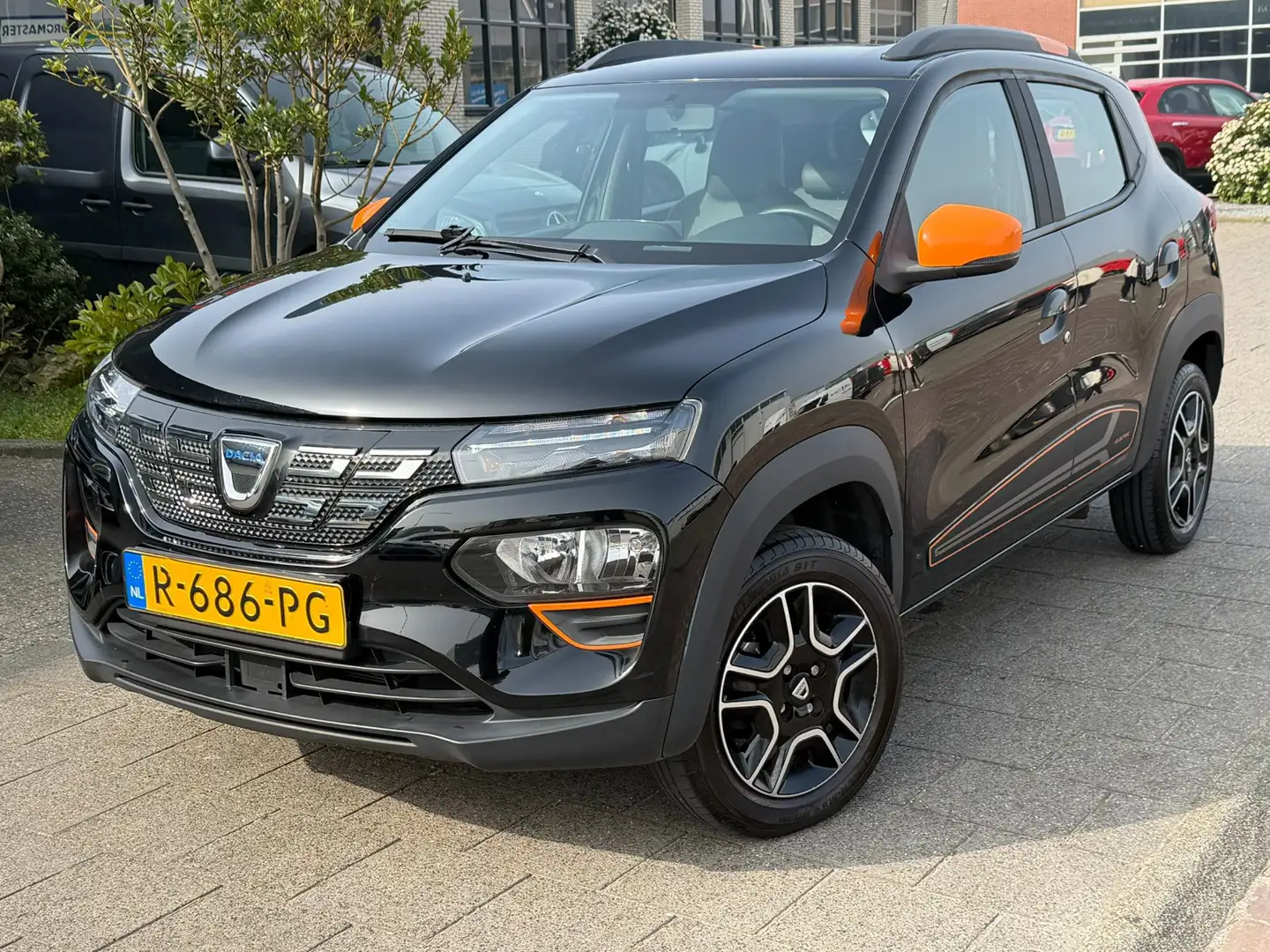 Dacia Spring Comfort Plus 27 kWh Schwarz - 1