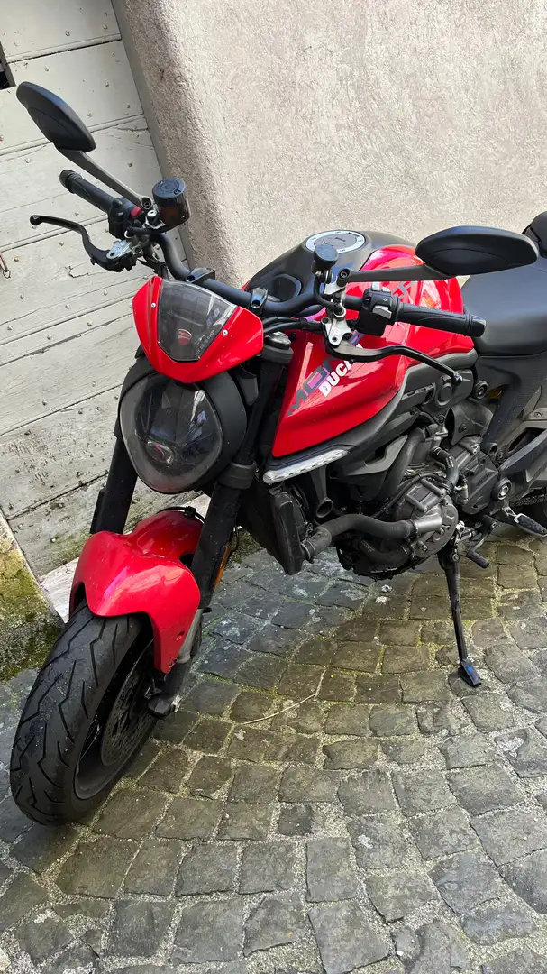 Ducati Monster 937 Plus Red - 1