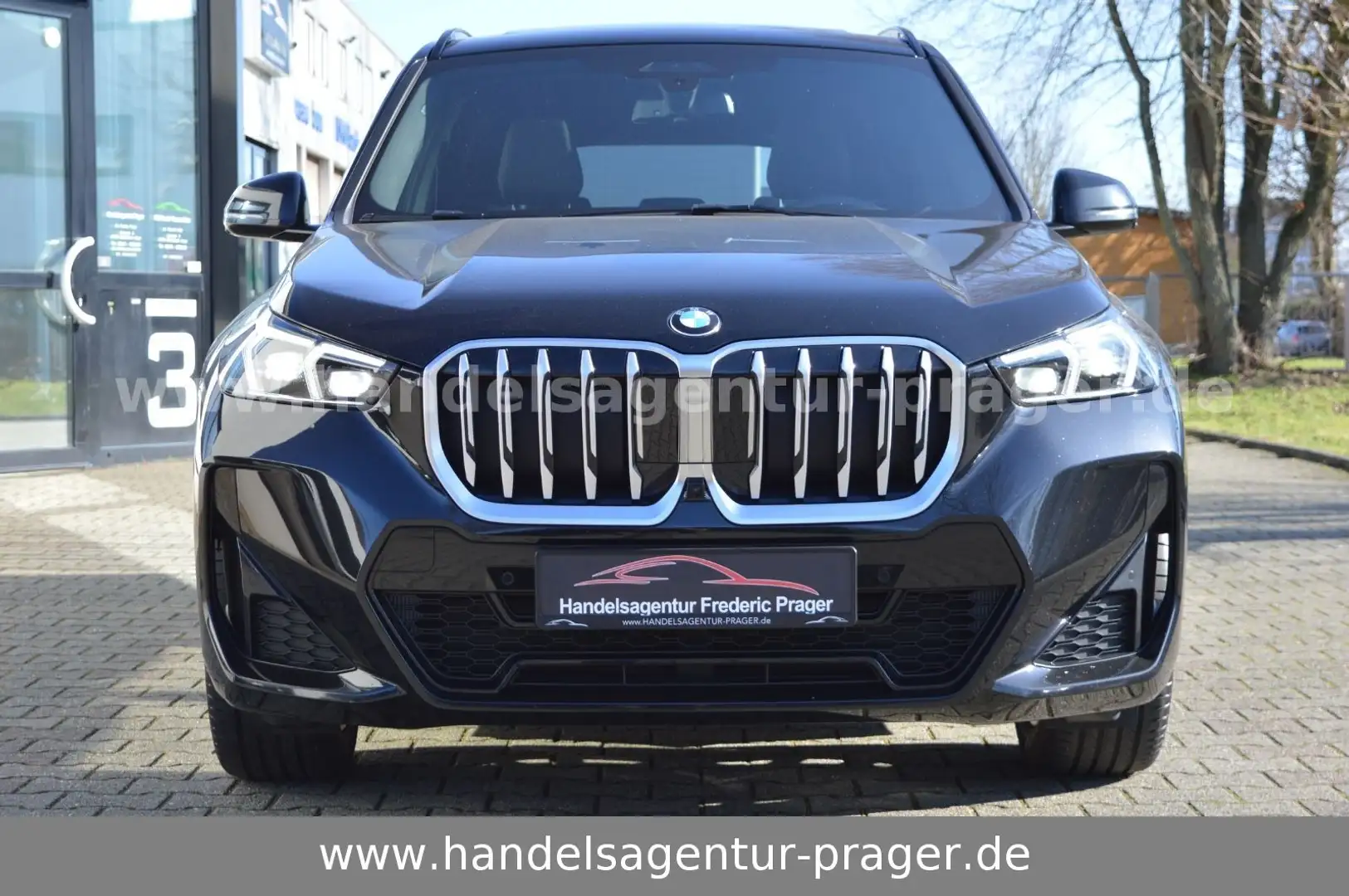BMW X1 23dA xDrive M Sport Leder Pano ACC H/K HUD Schwarz - 2