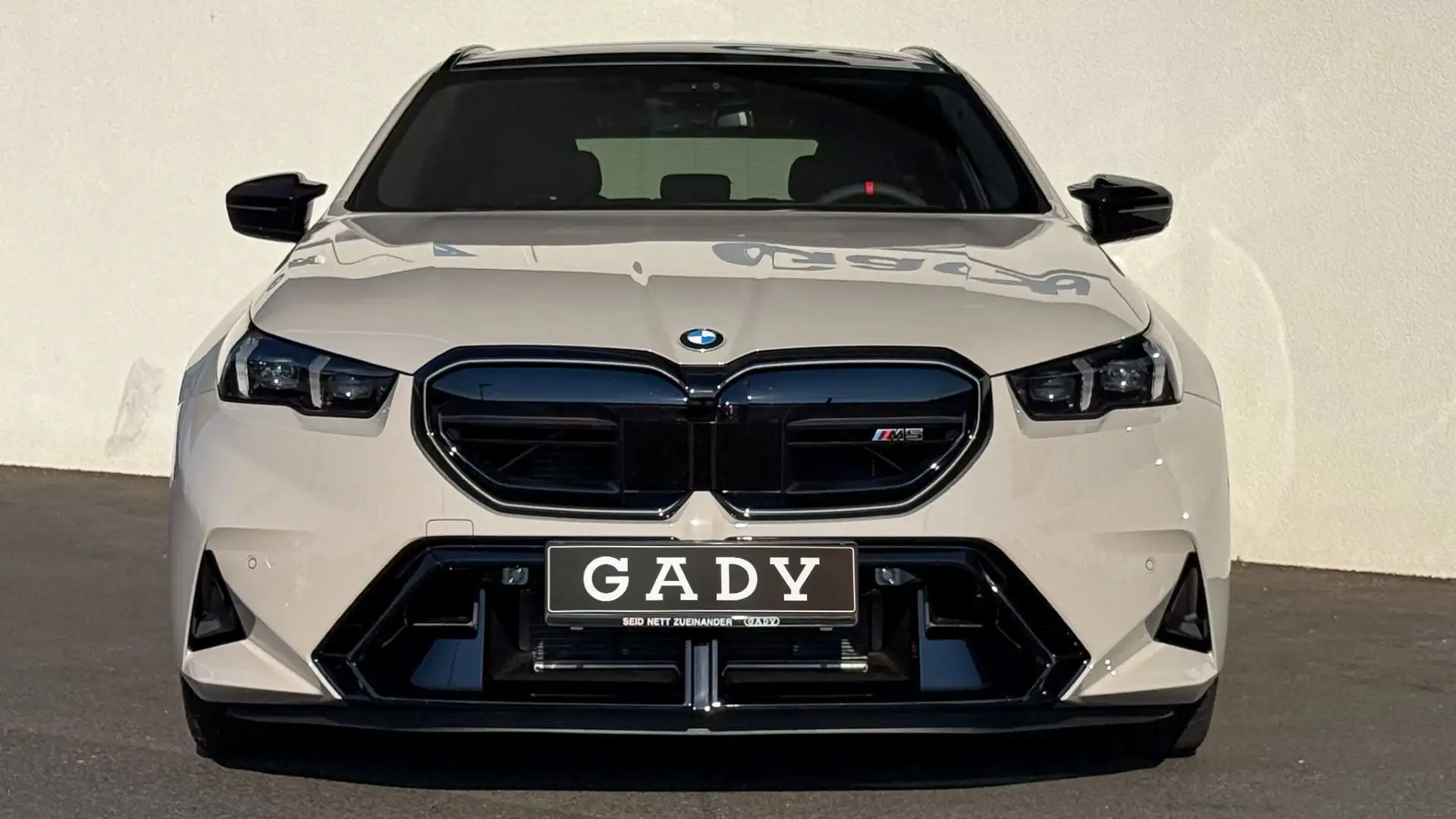 BMW M5 Grau - 2