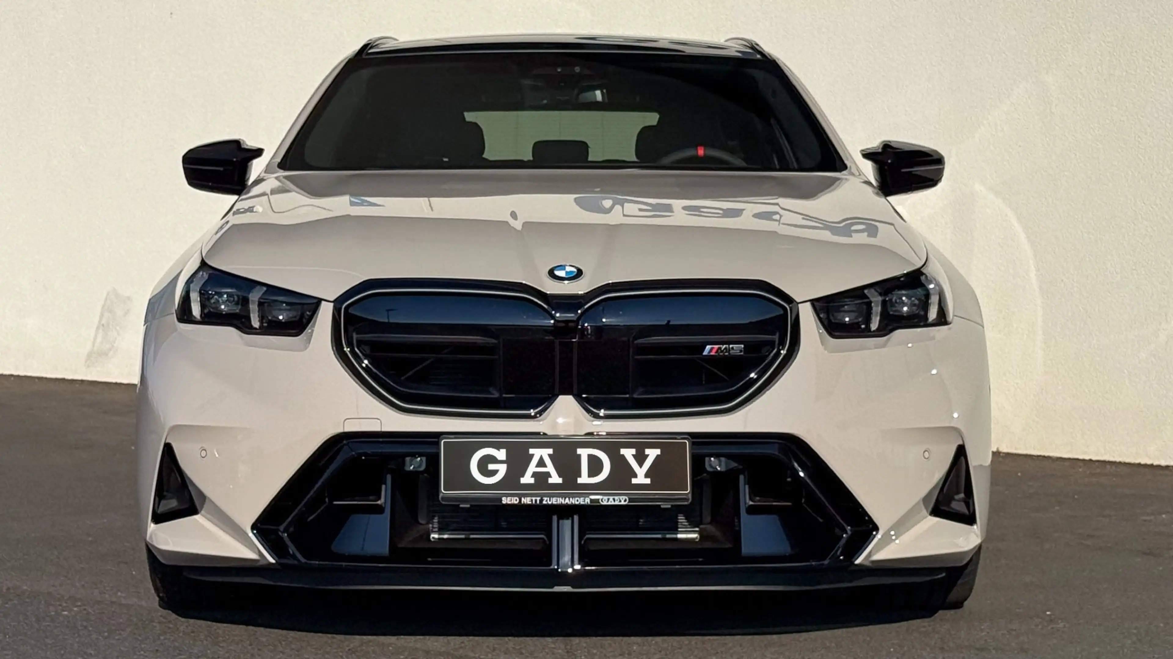 BMW M5 — photo 2
