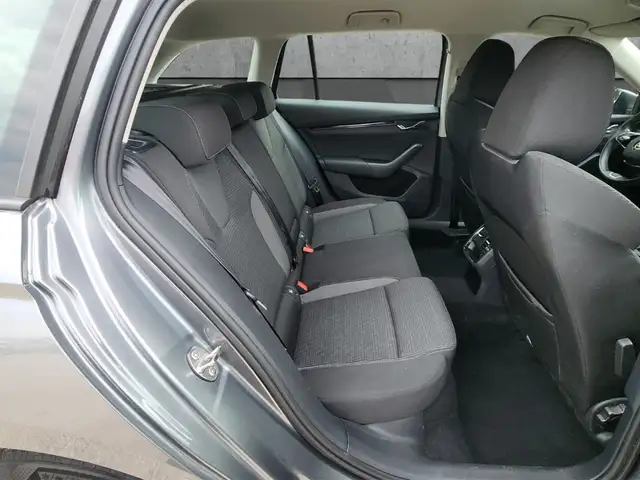 Skoda Octavia view 14