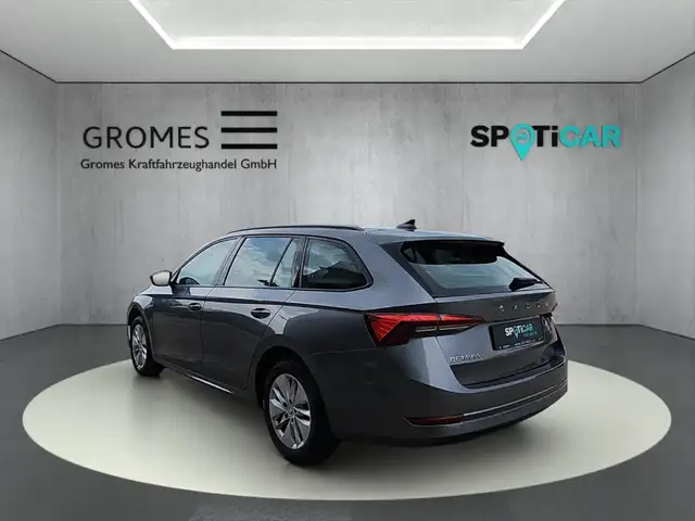 Skoda Octavia view 5