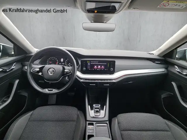 Skoda Octavia view 12