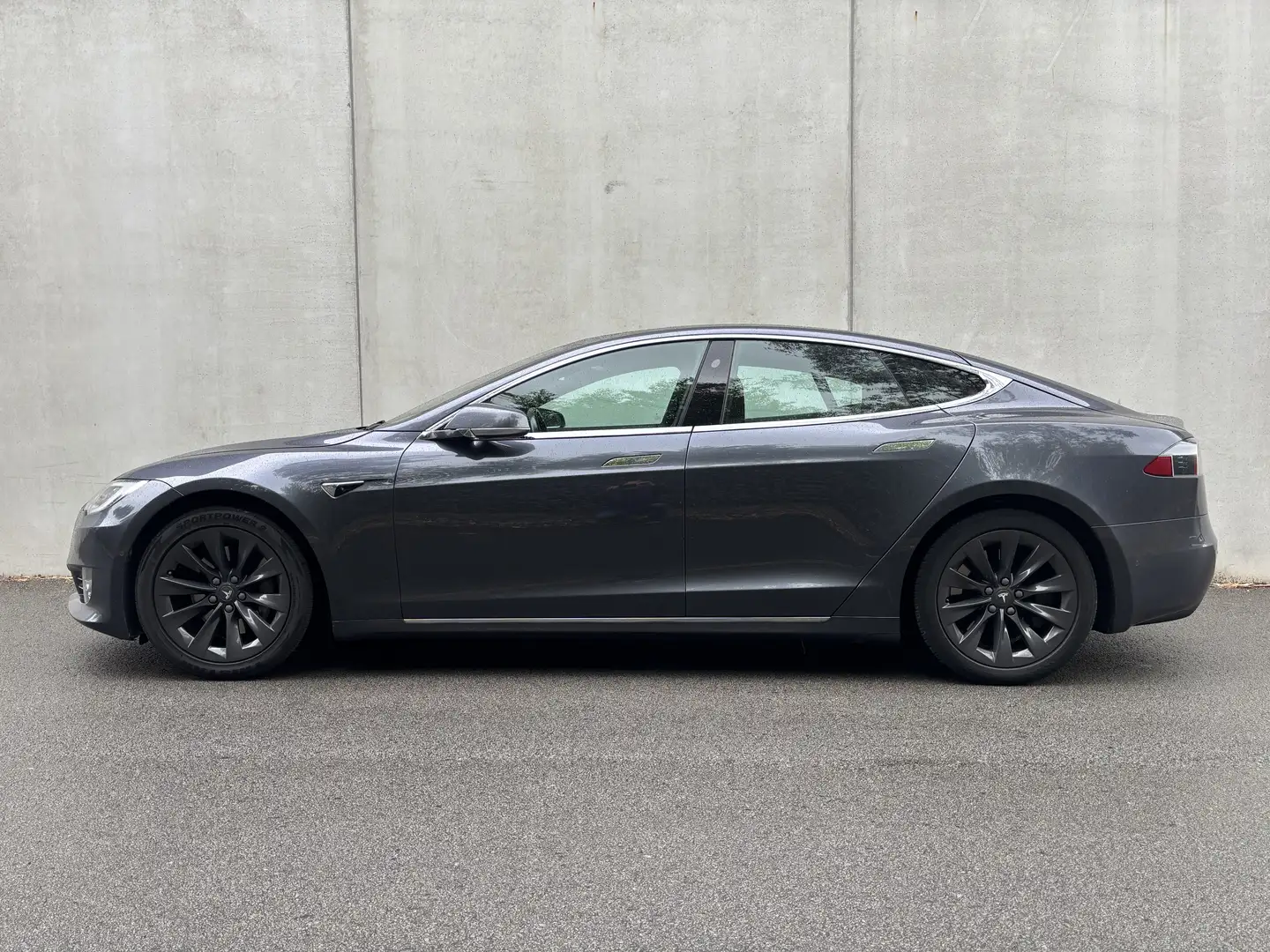 tesla model s