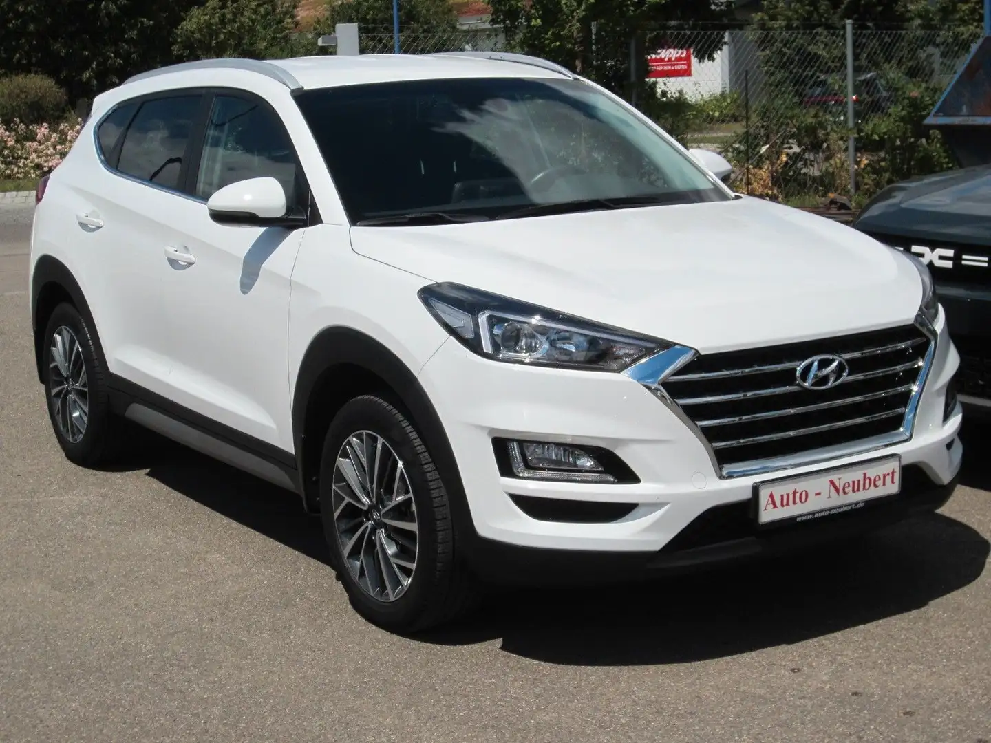 Hyundai TUCSON Trend 2WD Wit - 1