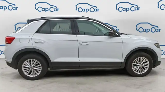 Volkswagen T-Roc view 4