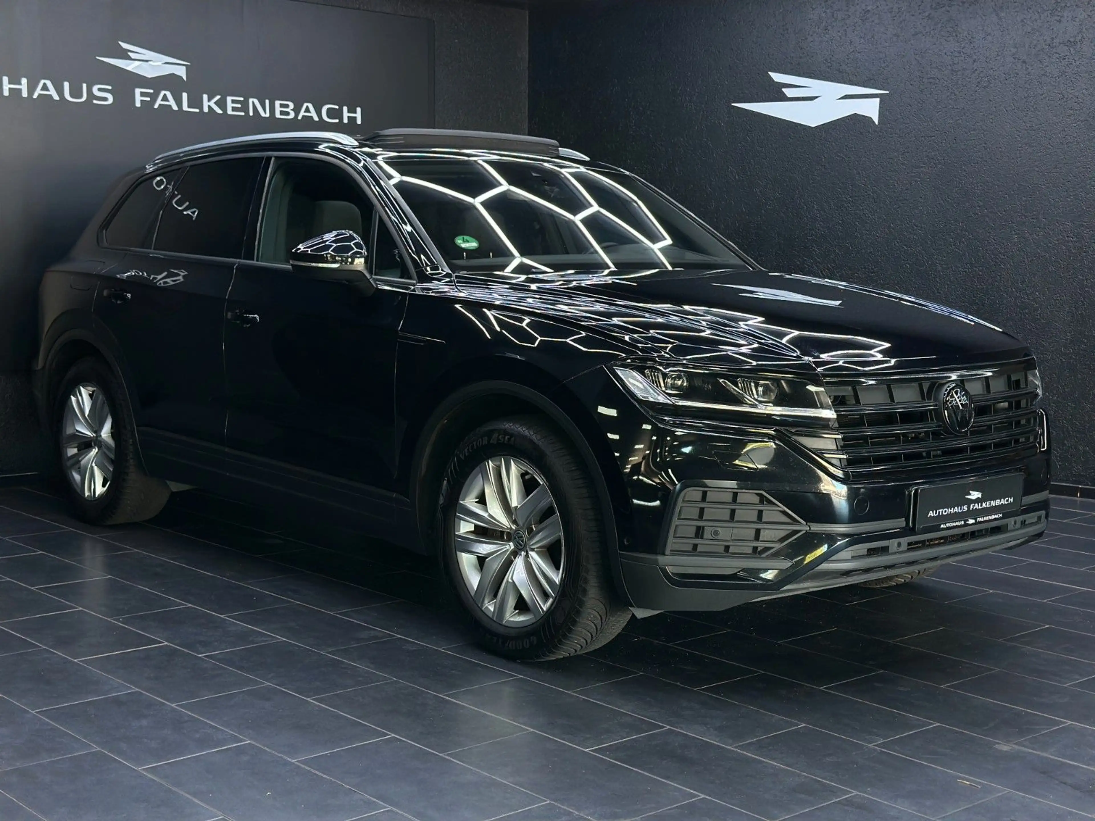 Volkswagen Touareg TOUAREG*4M*DIGITALDISPLAY*HUD*PANO*LUFT**KAMERA* — photo 3